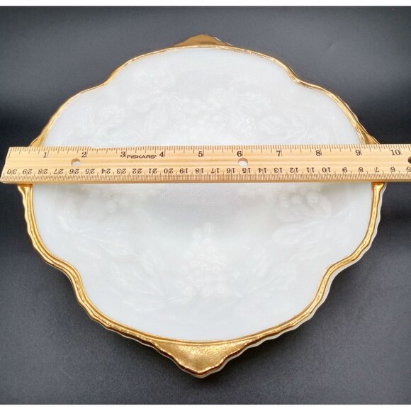 Milk Glass Serving Bowl Anchor Hocking Grape Harvest Gold Edge Pedestal Vintage - Picture 2 of 15